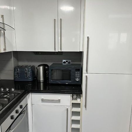 Three Bedroom House In Tooting By Star Apartments 런던 외부 사진