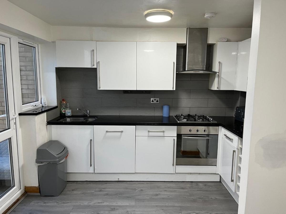 Three Bedroom House In Tooting By Star Apartments 런던 외부 사진